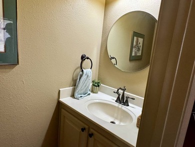 This exquisite four-bedroom camp, complemented by an attached - photo 30