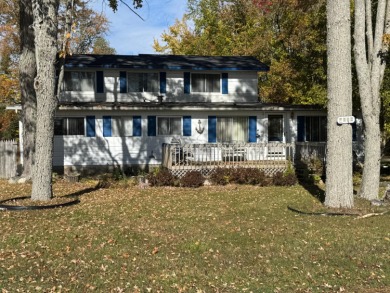 Lake Home For Sale in Houghton Lake, Michigan