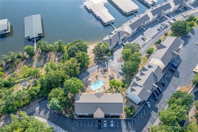 This inviting 3-bed, 2-bath main-level condo sits in The Ledges - photo 32