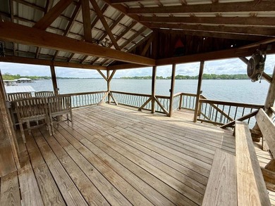 This exquisite four-bedroom camp, complemented by an attached - photo 39