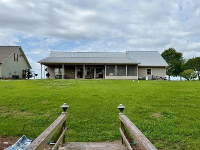 This exquisite four-bedroom camp, complemented by an attached - photo 42