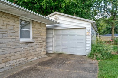 Welcome home! This 3-bedroom, 2-bath gem in Newburgh offers - photo 4
