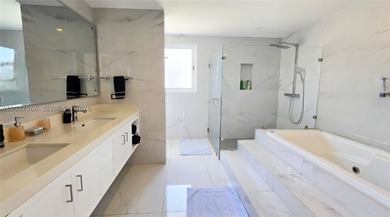 Luxury villa with ocean and golf views in Cap Cana Spectacular - photo 5