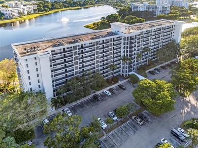 (private lake, pond, creek) Condo For Sale in Pompano Beach Florida