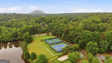Welcome to 424 Water Fall Lane, an exceptional fully renovated - photo 11