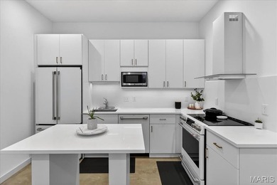 Welcome to your urban oasis - one of only two condos crowning