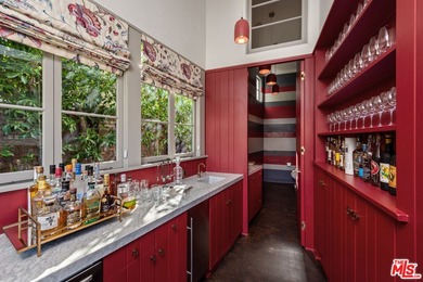 Introducing the Howard Hughes Estate, an iconic Spanish Revival - photo 12