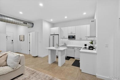 Welcome to your urban oasis - one of only two condos crowning