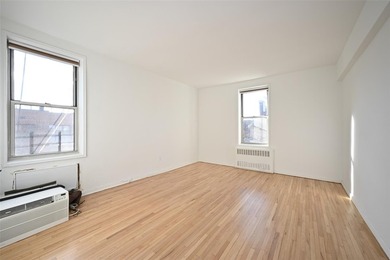 Welcome to your perfect urban retreat in North Riverdale! This - photo 16