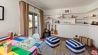 Introducing the Howard Hughes Estate, an iconic Spanish Revival - photo 34