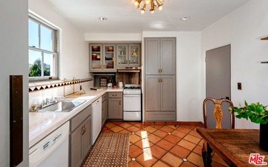 Introducing the Howard Hughes Estate, an iconic Spanish Revival - photo 36