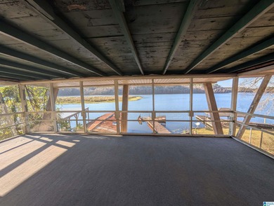 Deeded Waterfront Home - 1 bedroom 1.5 baths. 50 feet of - photo 2