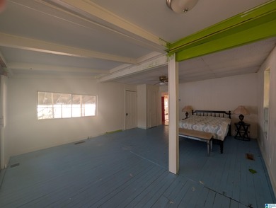 Deeded Waterfront Home - 1 bedroom 1.5 baths. 50 feet of - photo 7
