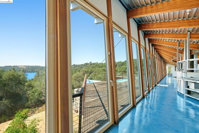 The Shipwreck House: inspired by the serpentine profiles found - photo 18