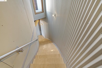 The Shipwreck House: inspired by the serpentine profiles found - photo 38