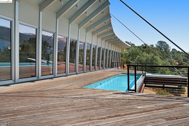 The Shipwreck House: inspired by the serpentine profiles found - photo 42