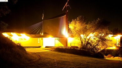 The Shipwreck House: inspired by the serpentine profiles found - photo 46