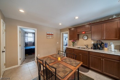 Welcome home to this move-in ready 3-bedroom ranch, perfectly - photo 7