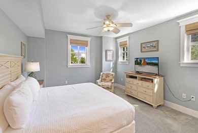 Perfectly positioned as a rare end-unit residence, this - photo 22