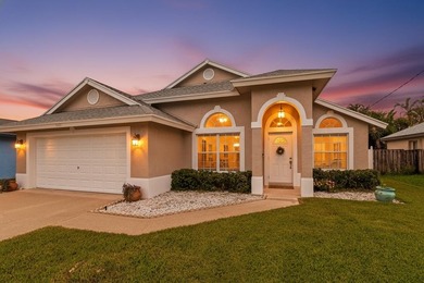 Welcome to North Palm Beach Heights in Jupiter, No HOA! This - photo 1