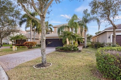 (private lake, pond, creek) Home For Sale in Boynton Beach Florida