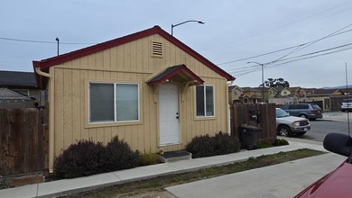 This property is a unique investment opportunity in the heart of - photo 4