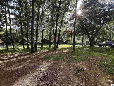 Enjoy the best of lake living at 132 Mermie Road in Hardin, KY! - photo 6