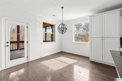 This extraordinary home blends luxury, functionality and - photo 11
