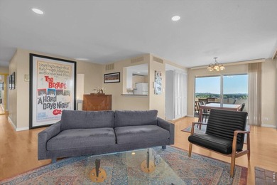 Don't miss this rare opportunity to own a sunny 6th-floor end - photo 11
