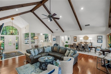 Stunning LAKEFRONT 4BD-3.5BA home privately nestled on a - photo 11