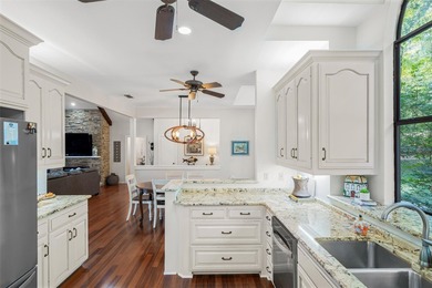 Stunning LAKEFRONT 4BD-3.5BA home privately nestled on a - photo 15