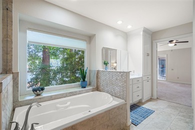 Stunning LAKEFRONT 4BD-3.5BA home privately nestled on a - photo 20