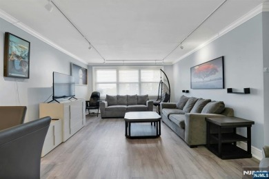 East facing, bright, low floor one bedroom in full service