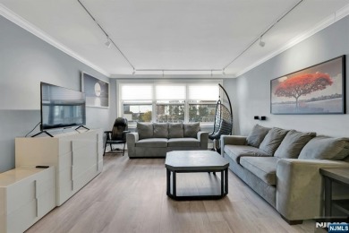 East facing, bright, low floor one bedroom in full service