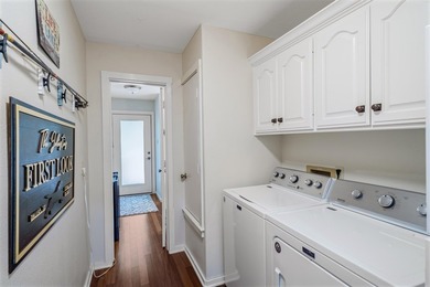 Stunning LAKEFRONT 4BD-3.5BA home privately nestled on a - photo 27