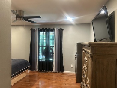 Discover this move-in-ready 3-bedroom, 2-bathroom single-family - photo 30