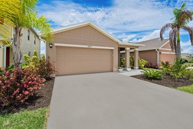 Welcome to this upgraded 3-bedroom, 2-bathroom single-family - photo 1