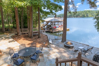 Stunning LAKEFRONT 4BD-3.5BA home privately nestled on a - photo 33