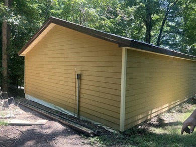 Discover this move-in-ready 3-bedroom, 2-bathroom single-family - photo 40