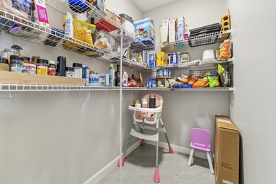 Welcome to this upgraded 3-bedroom, 2-bathroom single-family - photo 10