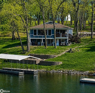 This charming lake cabin retreat at Sun Valley Lake offers the - photo 3