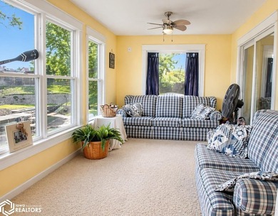 This charming lake cabin retreat at Sun Valley Lake offers the - photo 6