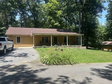 Discover this move-in-ready 3-bedroom, 2-bathroom single-family - photo 48
