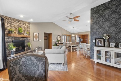 Beautifully updated and perfectly situated on Woodlane Drive - photo 5