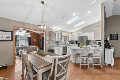 Beautifully updated and perfectly situated on Woodlane Drive - photo 6