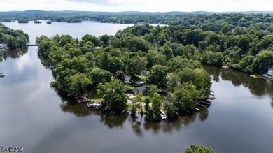 This is the Lakefront ranch you have been waiting for on Upper - photo 2