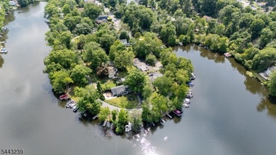 This is the Lakefront ranch you have been waiting for on Upper - photo 4