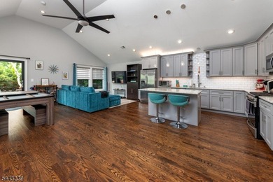 This is the Lakefront ranch you have been waiting for on Upper - photo 9