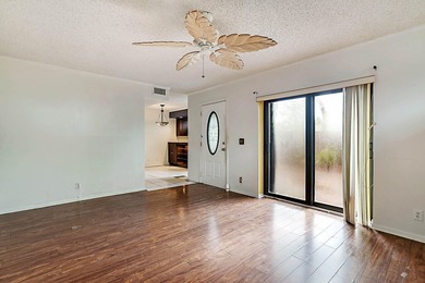 Offered below appraised value, this is an exceptional - photo 4