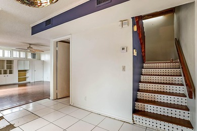 Offered below appraised value, this is an exceptional - photo 9